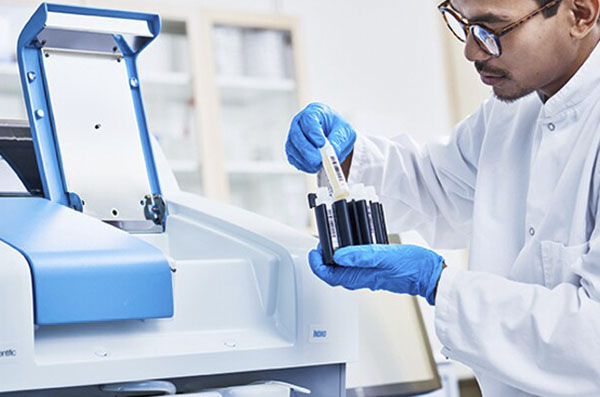 Le rôle vital des pompes à membrane dans les progrès des dispositifs médicaux